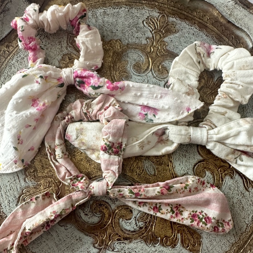LOVESHACKFANCY Signature Ribbon Scrunchies Set of 3 PINK Floral SOLD OUT & Rare